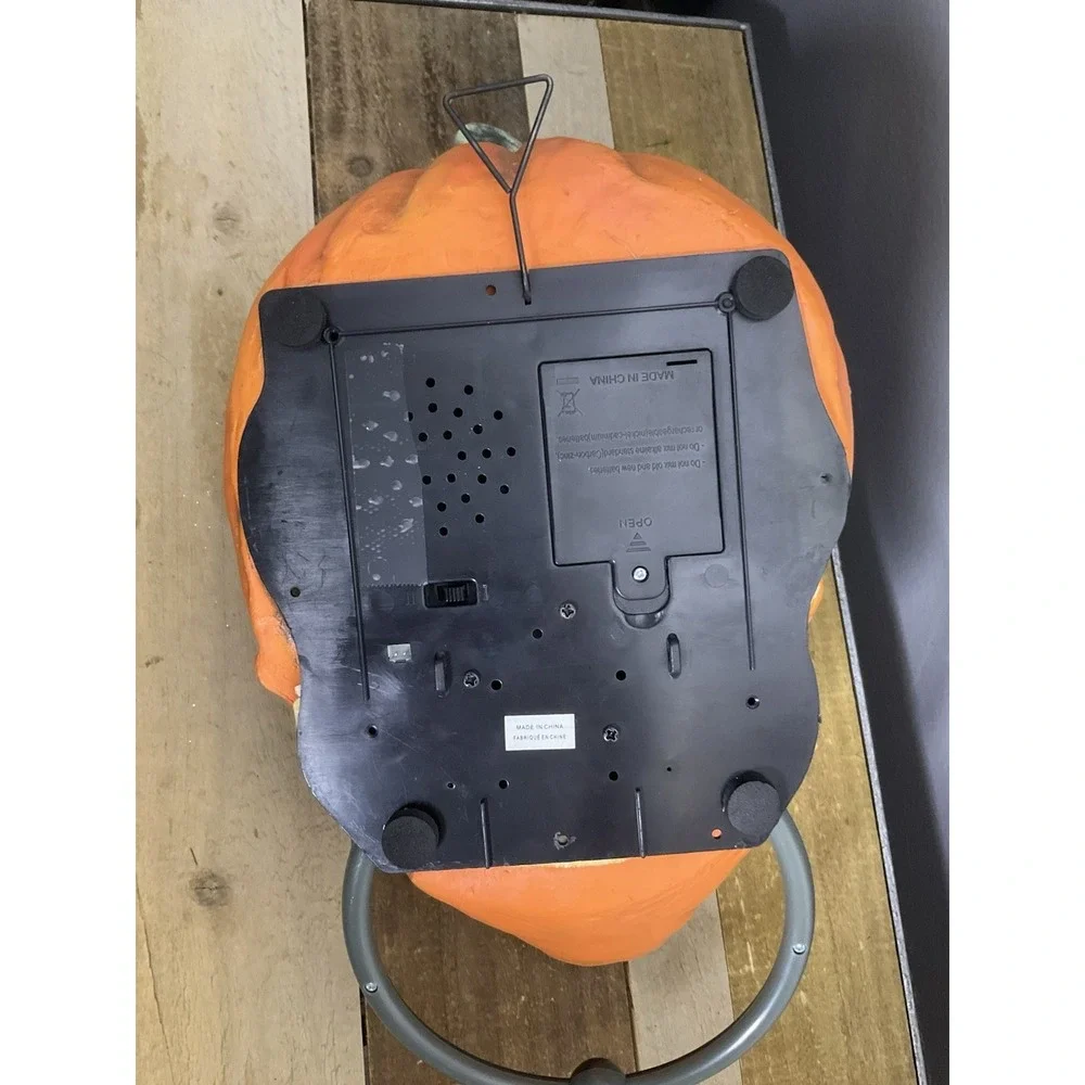 Spirit Halloween Talking Pumpkin Door Knocker Motion/Sound Activated